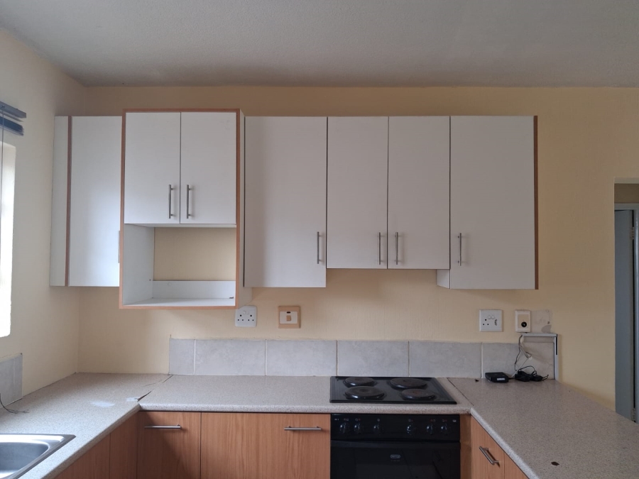 To Let 2 Bedroom Property for Rent in Beacon Bay North Eastern Cape